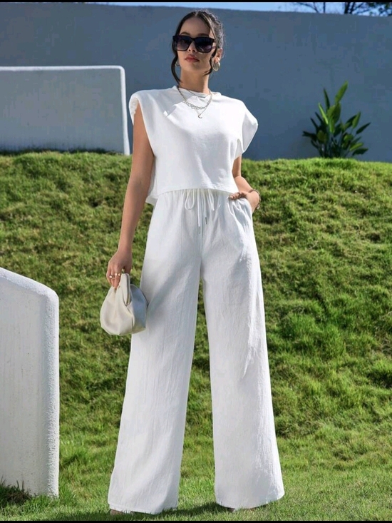 SHEIN Pants - White 2 Piece Crop Top Pants Set Size Medium